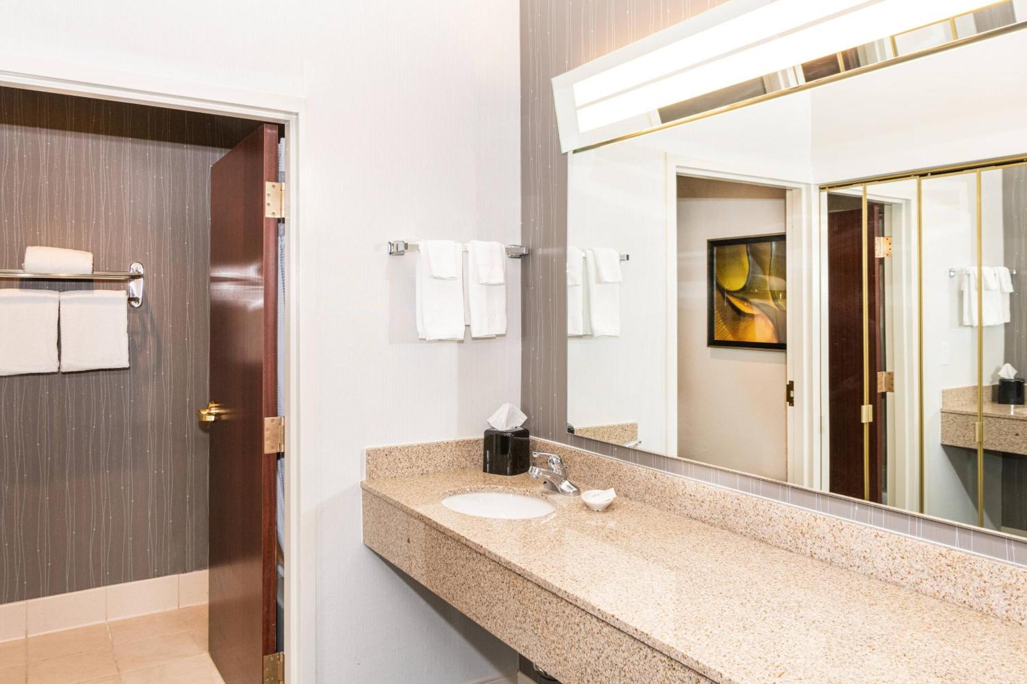 Country Inn & Suites By Radisson, Columbus-Edinburgh Екстер'єр фото